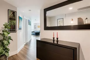 55 SE 6th St, Miami, FL 33131 - Photo 2