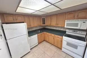 3180 S Ocean Dr, Hallandale Beach, FL 33009 - Photo 2