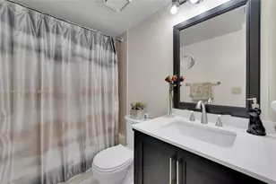 7250 Fairfax Dr, Tamarac, FL 33321 - Photo 14