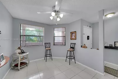 7250 Fairfax Dr #302, Tamarac, FL 33321 - Photo 16