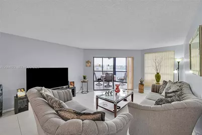7250 Fairfax Dr #302, Tamarac, FL 33321 - Photo 22
