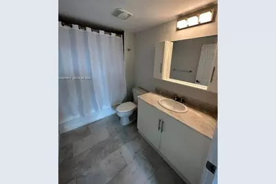 275 NE 18th St #1406, Miami, FL 33132 - Photo 8