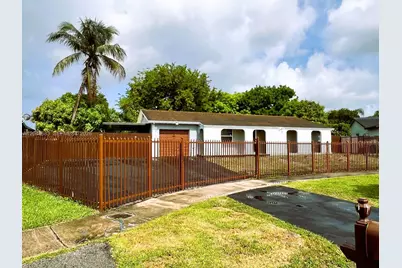 26080 SW 132nd Pl, Homestead, FL 33032 - Photo 2