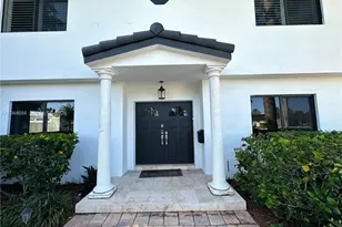 2445 SE 8th St, Pompano Beach, FL 33062 - Photo 2