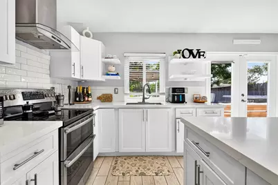 2012 N 31st Rd, Hollywood, FL 33021 - Photo 10