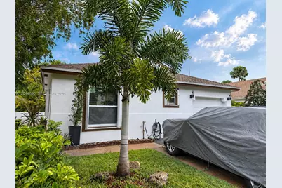 20776 NW 1st St, Pembroke Pines, FL 33029 - Photo 4