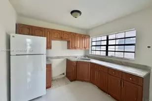 2115 SW 50th Ave, West Park, FL 33023 - Photo 10