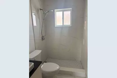 10101 W Okeechobee Rd #5202, Hialeah Gardens, FL 33016 - Photo 14