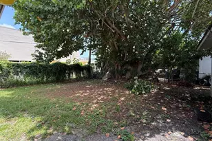 1525 NW 18th Ct, Fort Lauderdale, FL 33311 - Photo 2