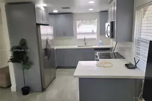 512 NW 96th St, Miami, FL 33150 - Photo 4