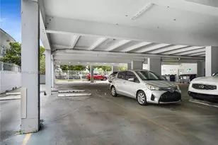 6900 Bay Dr, Miami Beach, FL 33141 - Photo 30