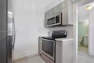 6900 Bay Dr, Miami Beach, FL 33141 - Photo 8