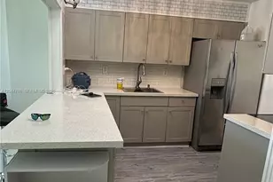 6900 Bay Dr, Miami Beach, FL 33141 - Photo 2