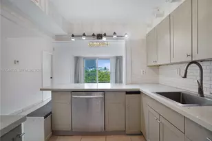 6900 Bay Dr, Miami Beach, FL 33141 - Photo 6