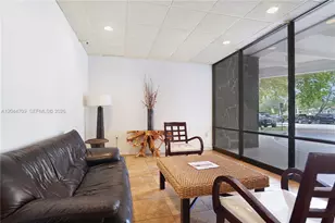 6900 Bay Dr, Miami Beach, FL 33141 - Photo 24
