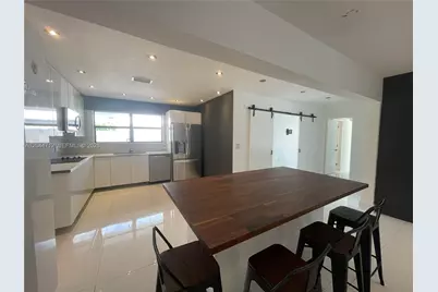 2115 Alamanda Dr, North Miami, FL 33181 - Photo 12