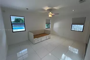 2115 Alamanda Dr, North Miami, FL 33181 - Photo 16