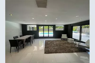 2115 Alamanda Dr, North Miami, FL 33181 - Photo 8
