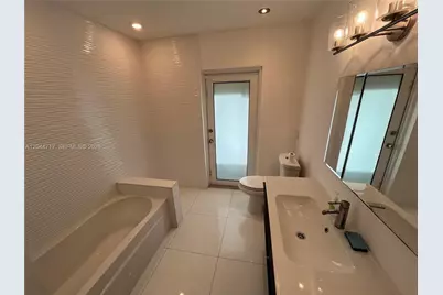 2115 Alamanda Dr, North Miami, FL 33181 - Photo 14