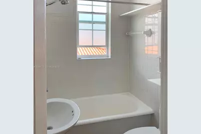 4349 Sheridan Ave #8, Miami Beach, FL 33140 - Photo 16