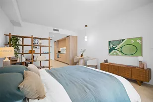 77 SE 5th St, Miami, FL 33131 - Photo 10