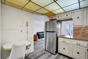 200 Diplomat Pkwy, Hallandale Beach, FL 33009 - Photo 10