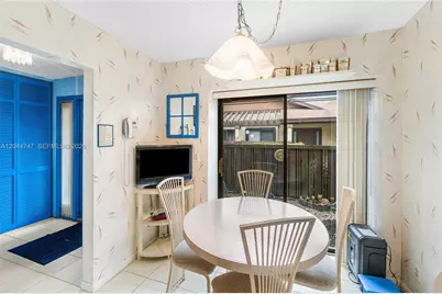 3953 Cocoplum Cir #3609, Coconut Creek, FL 33063 - Photo 8