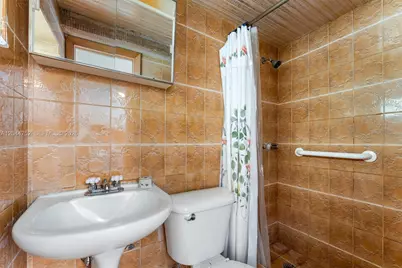 7281 SW 13th Ter, Miami, FL 33144 - Photo 20