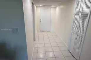 2901 S Palm Aire Dr, Pompano Beach, FL 33069 - Photo 30