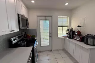 2901 S Palm Aire Dr, Pompano Beach, FL 33069 - Photo 8