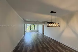 1705 Whitehall Dr, Davie, FL 33324 - Photo 14