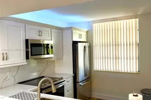 1705 Whitehall Dr, Davie, FL 33324 - Photo 24