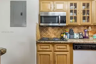 110 Fontainebleau Blvd, Miami, FL 33172 - Photo 6