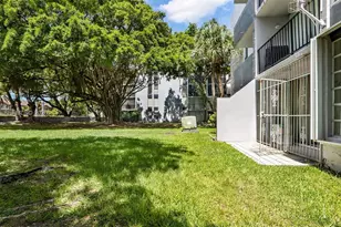110 Fontainebleau Blvd, Miami, FL 33172 - Photo 22