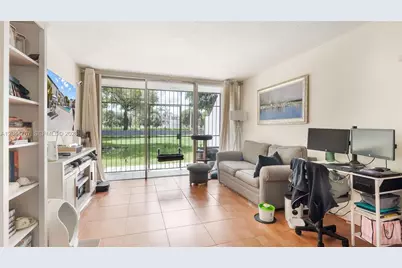 110 Fontainebleau Blvd #101, Miami, FL 33172 - Photo 2