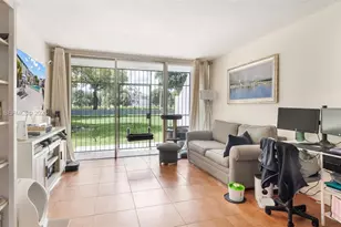110 Fontainebleau Blvd, Miami, FL 33172 - Photo 2