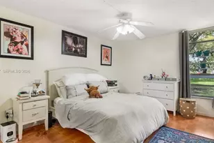 110 Fontainebleau Blvd, Miami, FL 33172 - Photo 16