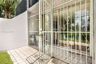 110 Fontainebleau Blvd, Miami, FL 33172 - Photo 20