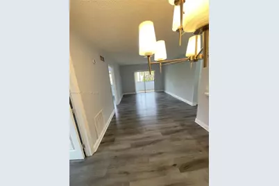 13685 NE 10th Ave #301, North Miami, FL 33161 - Photo 6
