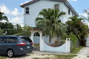 101 E 51st Pl, Hialeah, FL 33013 - Photo 2