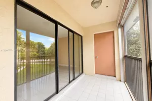 405 Lakeview Dr, Weston, FL 33326 - Photo 16