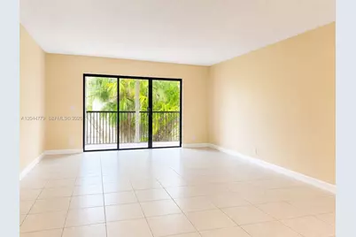405 Lakeview Dr #202, Weston, FL 33326 - Photo 14