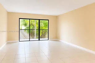 405 Lakeview Dr, Weston, FL 33326 - Photo 14