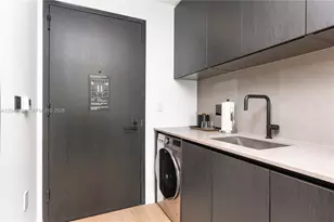 20 NE 11th, Miami, FL 33132 - Photo 8