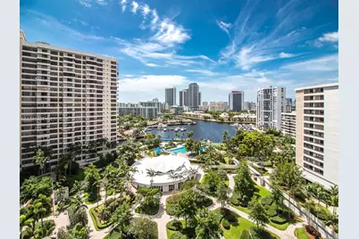 600 Three Islands Blvd #1218, Hallandale Beach, FL 33009 - Photo 2