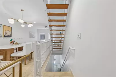 204 Washington Ave #13, Miami Beach, FL 33139 - Photo 24