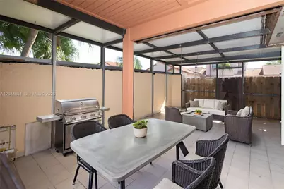 17059 NW 60th Ct, Hialeah, FL 33015 - Photo 10