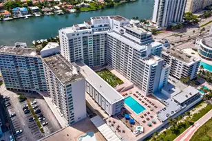 5401 Collins Ave, Miami Beach, FL 33140 - Photo 32