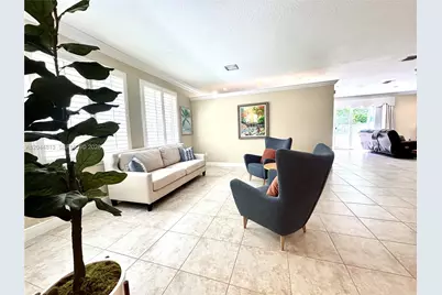 9109 Dupont Pl, Wellington, FL 33414 - Photo 12