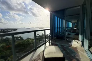 601 NE 36th St, Miami, FL 33137 - Photo 14